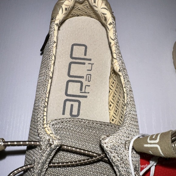 Hey Dude US Women's 6 EU 37 Beige Color New With Tags - Picture 3 of 9